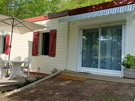 Maison en Berry avec jardin clos et terrasse - draps et ménage inclus - Photo 26