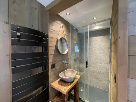 Appartement rénové, 6 pers, 2 ch + coin montagne, centre Crest-Voland, parking, skiroom, WIFI - Photo 2