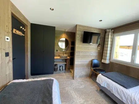 Appartement rénové, 6 pers, 2 ch + coin montagne, centre Crest-Voland, parking, skiroom, WIFI - Photo 7