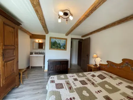 Appartement cosy 8 pers, 3 ch, proche pistes et centre, terrasse sud, parking, animaux acceptés - Photo 4