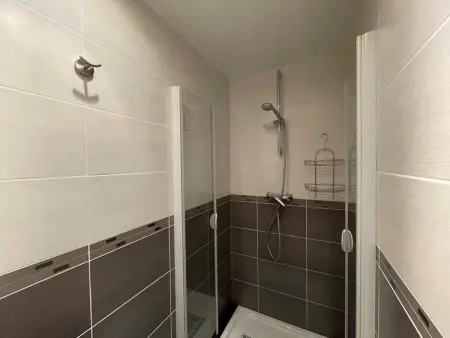 Appartement cosy 8 pers, 3 ch, proche pistes et centre, terrasse sud, parking, animaux acceptés - Photo 11