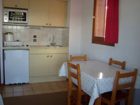 Studio cosy pour 4 aux pieds des pistes, animaux admis, parking - Photo 4
