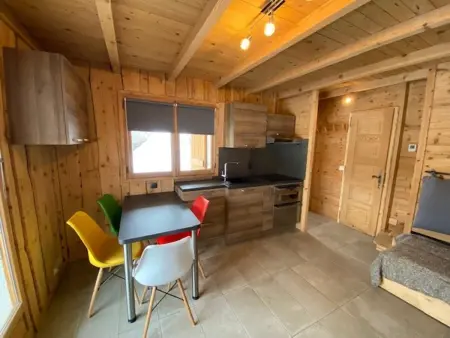 Studio 4 pers. rénové, proximité pistes & commerces, balcon/terrasse, parking privé - Photo 1