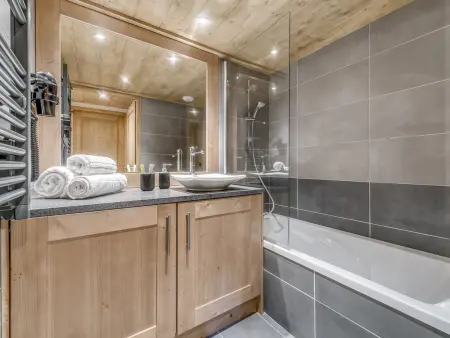 Appartement 4* avec services hôteliers, pied des pistes à Tignes, piscine et spa inclus - Photo 9