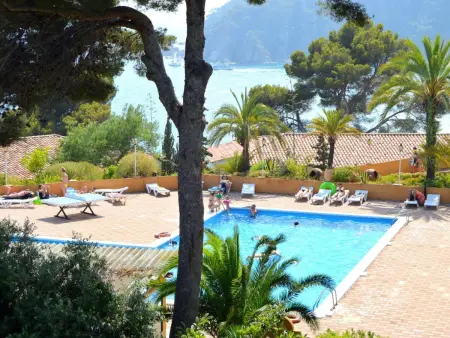 Appartement Front de Mer à Tossa de Mar avec Terrasse, Piscine et Accès Direct à 4 Plages Privées - Photo 9