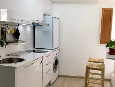 Loft moderne rénové, 4 pers, clim, Wi-Fi, centre historique, près plage - Tossa de Mar - Photo 8