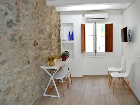 Loft moderne rénové, 4 pers, clim, Wi-Fi, centre historique, près plage - Tossa de Mar - Photo 9