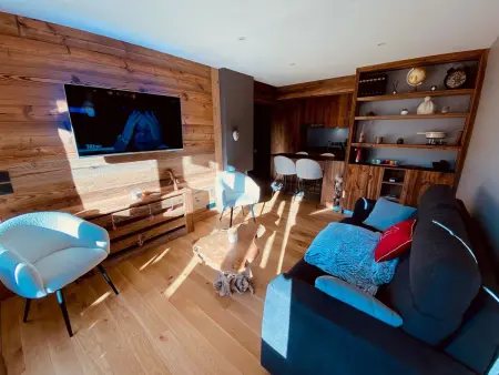 Appartement rénové 3* au coeur de La Clusaz avec balcon et parking - Photo 2