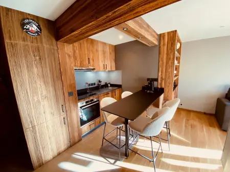 Appartement rénové 3* au coeur de La Clusaz avec balcon et parking - Photo 4