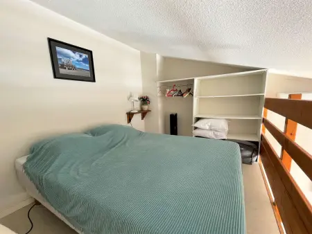 Studio mezzanine climatisé avec piscine, terrasse, parking privé et proche plage - Gruissan - Photo 4