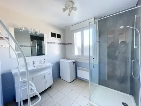 Maison paisible proche de la plage avec jardin et équipements complets - Photo 8