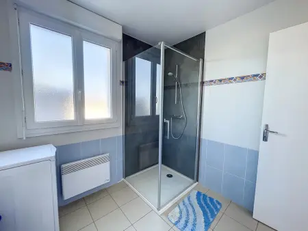 Maison paisible proche de la plage avec jardin et équipements complets - Photo 9