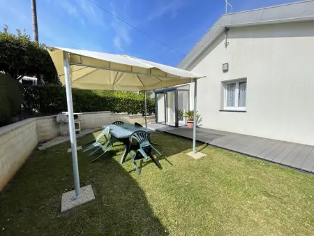 Maison paisible proche de la plage avec jardin et équipements complets - Photo 12