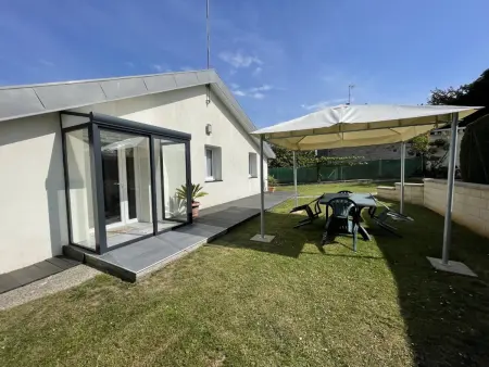 Maison paisible proche de la plage avec jardin et équipements complets - Photo 13