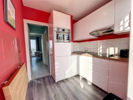 Appartement avec balcon, jardin, et accès plage - Photo 2