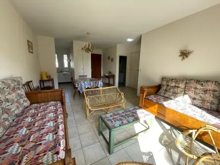 Appartement RDC avec jardin à 500m de la plage et 800m des commerces - Photo 3