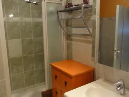 Appartement rez-de-jardin avec terrasses, WIFI, parking et animaux acceptés - Photo 7