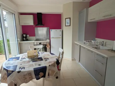 Maison lumineuse à 200m de la plage avec jardin et terrasse - Photo 5