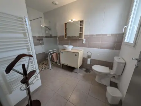 Maison lumineuse à 200m de la plage avec jardin et terrasse - Photo 15
