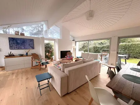 Magnifique villa lumineuse rénovée avec piscine chauffée, terrasses et jardin - Photo 3