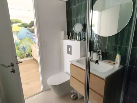 Magnifique villa lumineuse rénovée avec piscine chauffée, terrasses et jardin - Photo 15