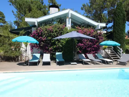 Magnifique villa lumineuse rénovée avec piscine chauffée, terrasses et jardin - Photo 26