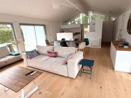 Magnifique villa lumineuse rénovée avec piscine chauffée, terrasses et jardin - Photo 27