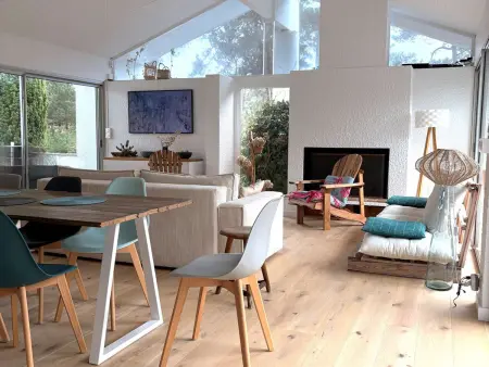 Magnifique villa lumineuse rénovée avec piscine chauffée, terrasses et jardin - Photo 29