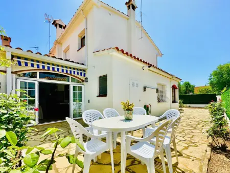 Maison familiale avec jardin et terrasse, proche plage, montagne et golf à Santa Cristina d’Aro - Photo 1
