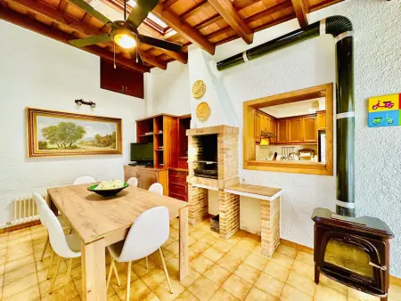 Maison familiale avec jardin et terrasse, proche plage, montagne et golf à Santa Cristina d’Aro - Photo 2