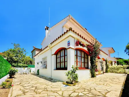 Maison familiale avec jardin et terrasse, proche plage, montagne et golf à Santa Cristina d’Aro - Photo 4