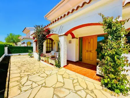 Maison familiale avec jardin et terrasse, proche plage, montagne et golf à Santa Cristina d’Aro - Photo 8