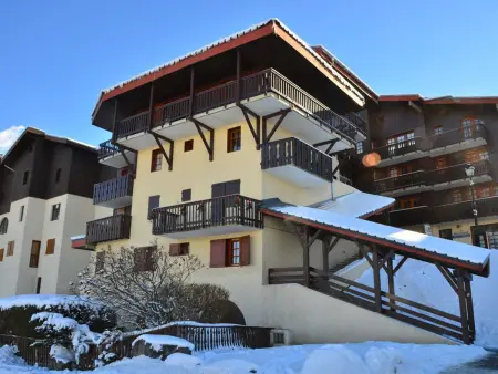 Studio rénové Montchavin proche commerces, pistes, avec balcon - Photo 8
