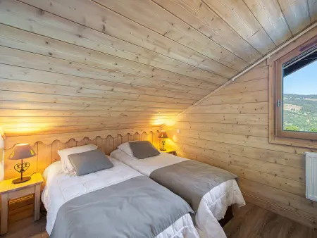 Duplex lumineux skis aux pieds avec accès piscine et parking - Photo 10