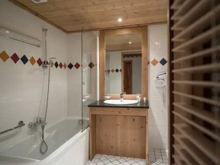 Apt de Standing avec Piscine et Spa, Pied de Pistes, Saint-Martin-de-Belleville - Photo 3