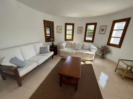 Villa Méditerranéenne avec Piscine, Jardin Privé, Proche Plage et Activités Costa Brava - Photo 6