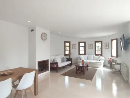 Villa Méditerranéenne avec Piscine, Jardin Privé, Proche Plage et Activités Costa Brava - Photo 11
