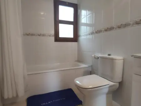 Villa Méditerranéenne avec Piscine, Jardin Privé, Proche Plage et Activités Costa Brava - Photo 22
