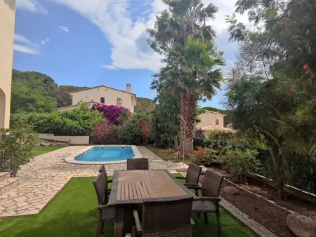Villa Méditerranéenne avec Piscine, Jardin Privé, Proche Plage et Activités Costa Brava - Photo 27