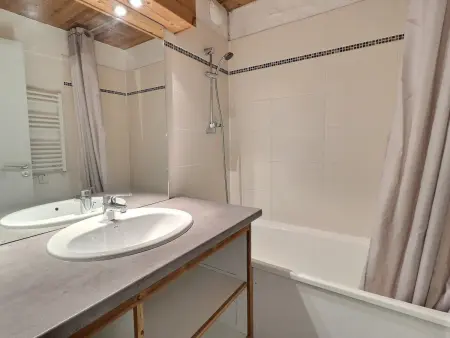 Confortable 2P+Cabine, Skis aux pieds, proche commerces, 5/6 pers - Photo 5