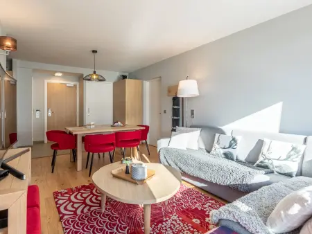 Appartement moderne 4 pièces avec piscine, spa, parking et accès direct aux pistes - Photo 5