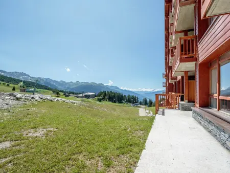 Appartement moderne 4 pièces avec piscine, spa, parking et accès direct aux pistes - Photo 24