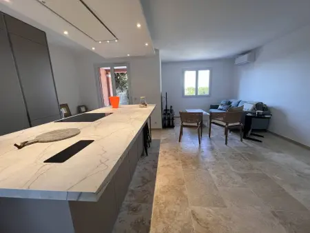 Maison rénovée avec jardin et climatisation, proche vignes - Photo 4
