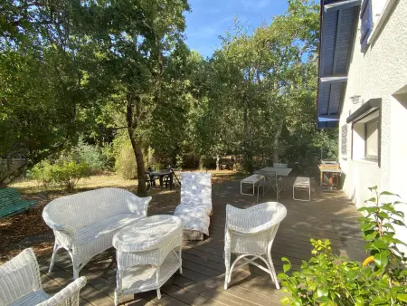 Villa rénovée avec terrasses, proche forêt - 8 pers, calme, wifi et ménage inclus - Photo 1