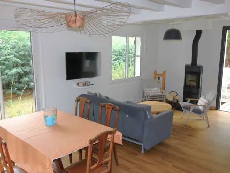 Villa rénovée avec terrasses, proche forêt - 8 pers, calme, wifi et ménage inclus - Photo 4