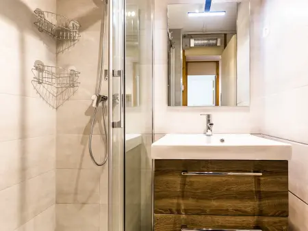 Apt rénové 2* pour 4/5p à Montchavin, proche pistes et commerces, parking gratuit - Photo 4
