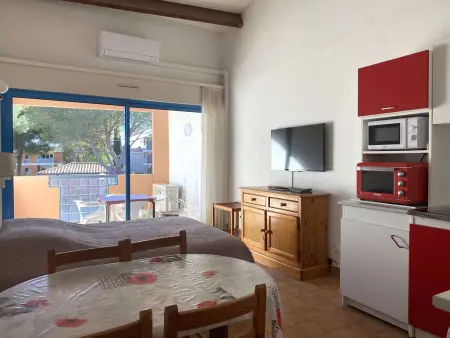 Studio cosy avec terrasse, parking, proche thermes - Balaruc-les-Bains - Photo 1