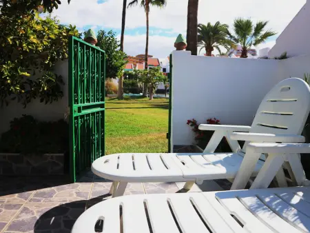 Charmant Bungalow à Adeje avec Terrasses Privées, Proche Plage de Torviscas et Commodités - Photo 3