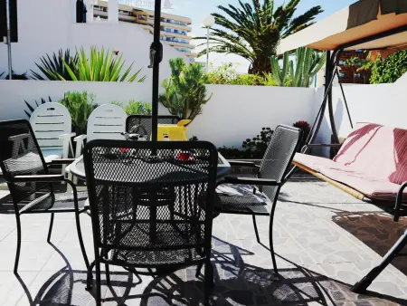 Charmant Bungalow à Adeje avec Terrasses Privées, Proche Plage de Torviscas et Commodités - Photo 6