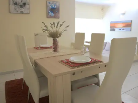 Charmant Bungalow à Adeje avec Terrasses Privées, Proche Plage de Torviscas et Commodités - Photo 15